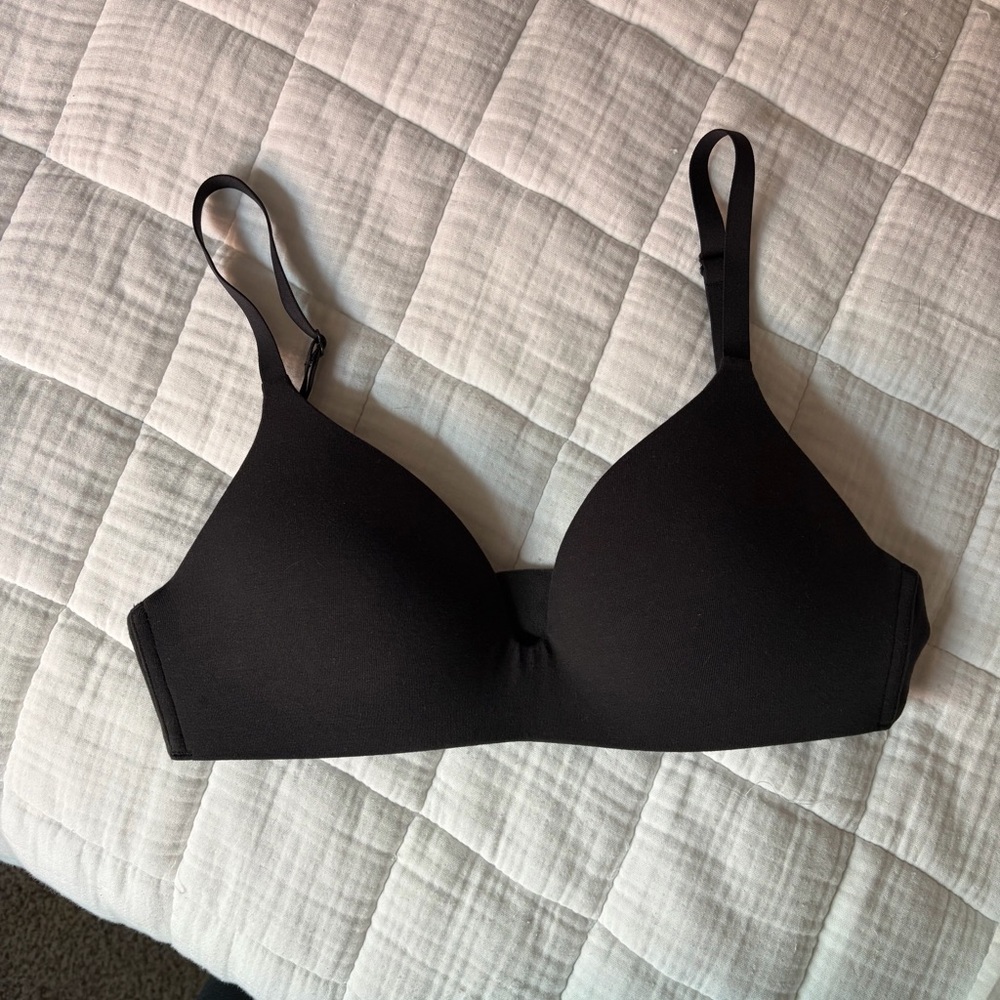 Organic Basics Core Wireless Plunge Bra in Black